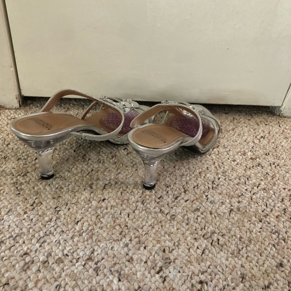 Shoes - Picture 3 of 4